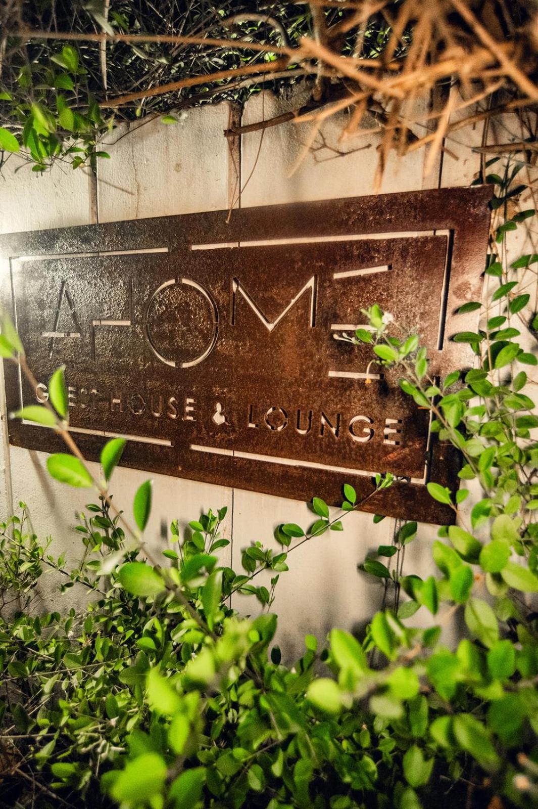 Ahome Guest House & Lounge Ломе Экстерьер фото